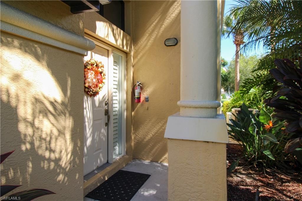 172 Vintage Cir, Unit 202, Naples, FL 34119 Photo