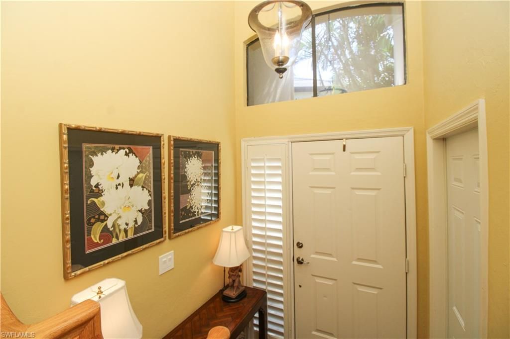 172 Vintage Cir, Unit 202, Naples, FL 34119 Photo