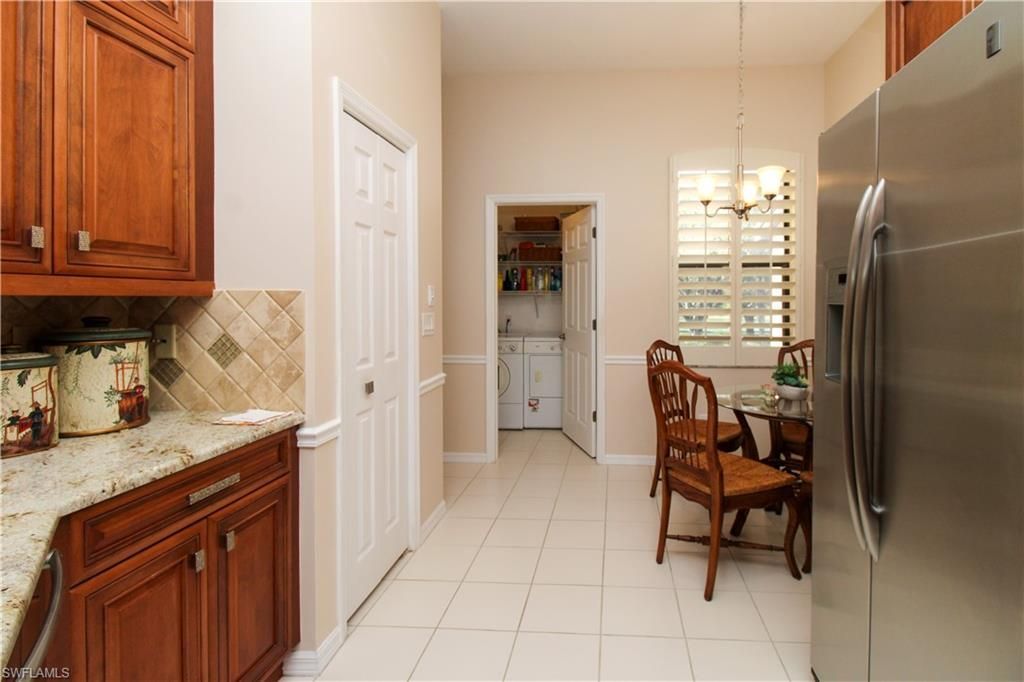 172 Vintage Cir, Unit 202, Naples, FL 34119 Photo