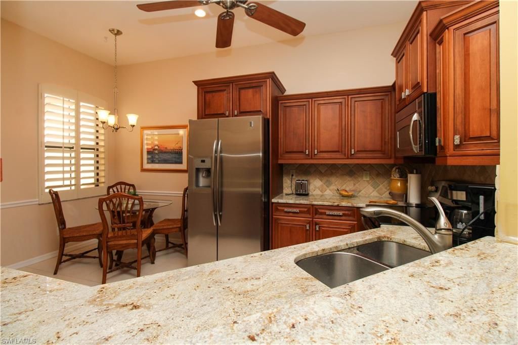 172 Vintage Cir, Unit 202, Naples, FL 34119 Photo