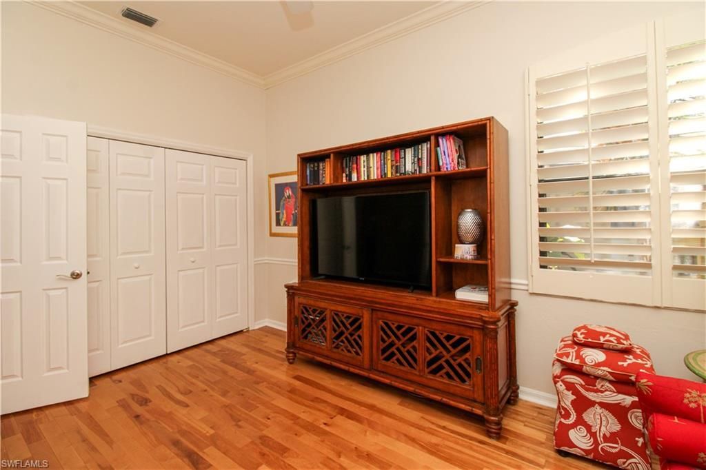 172 Vintage Cir, Unit 202, Naples, FL 34119 Photo