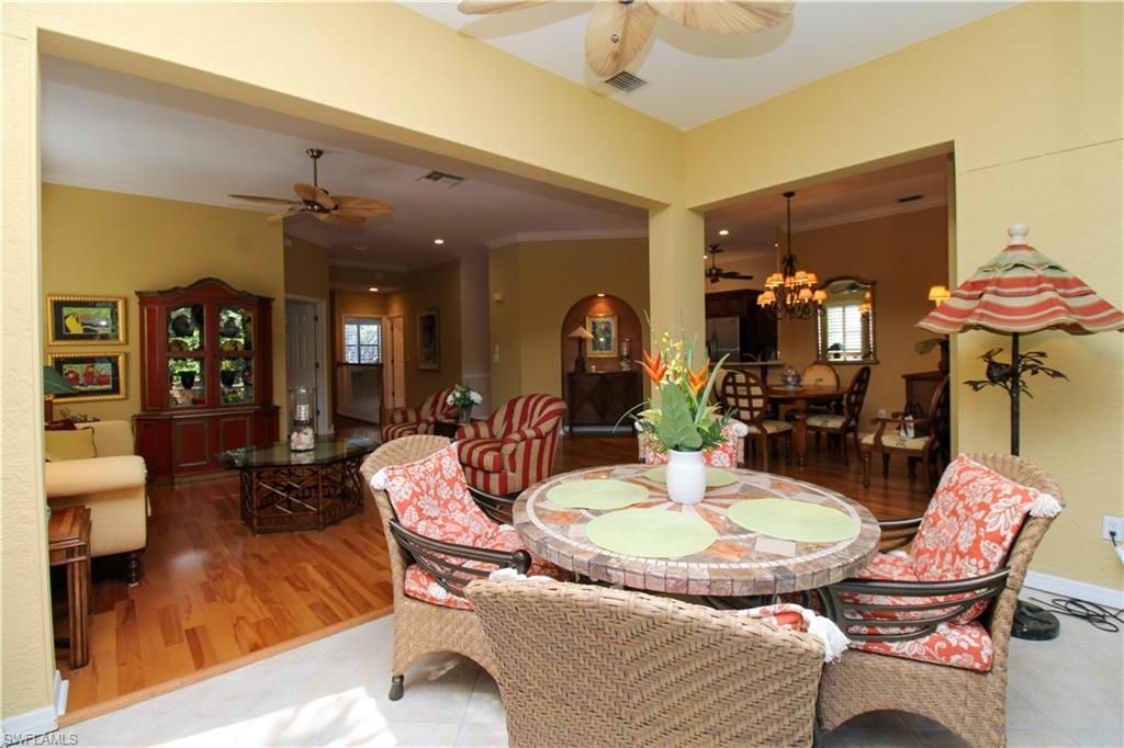 172 Vintage Cir, Unit 202, Naples, FL 34119 Photo