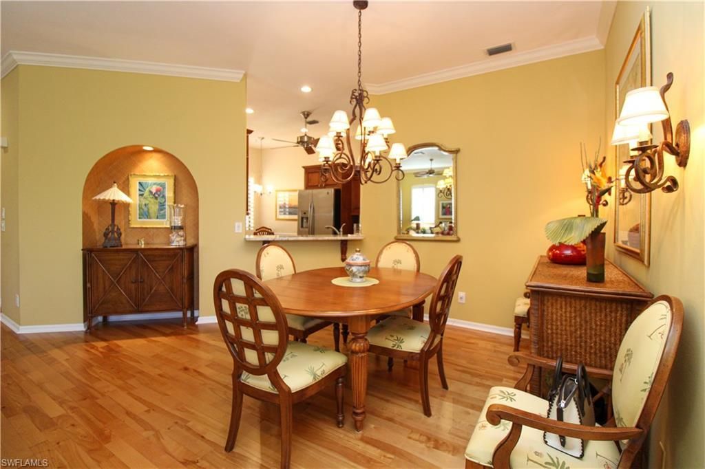 172 Vintage Cir, Unit 202, Naples, FL 34119 Photo