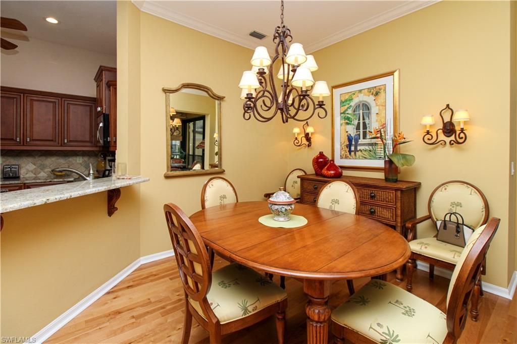 172 Vintage Cir, Unit 202, Naples, FL 34119 Photo