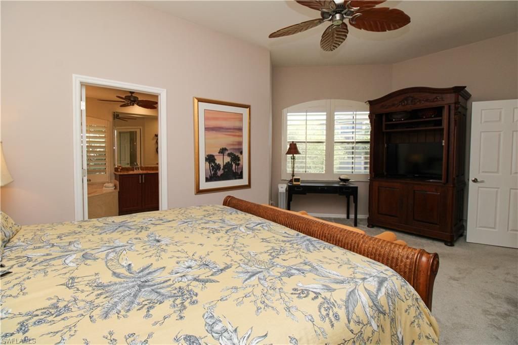 172 Vintage Cir, Unit 202, Naples, FL 34119 Photo