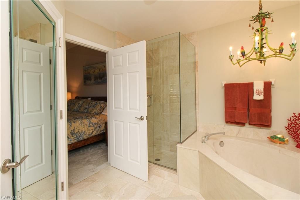 172 Vintage Cir, Unit 202, Naples, FL 34119 Photo