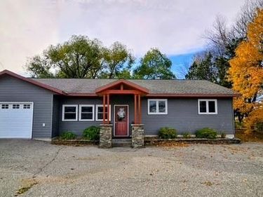 117 Memorial Drive NW, Hoffman, MN 56339