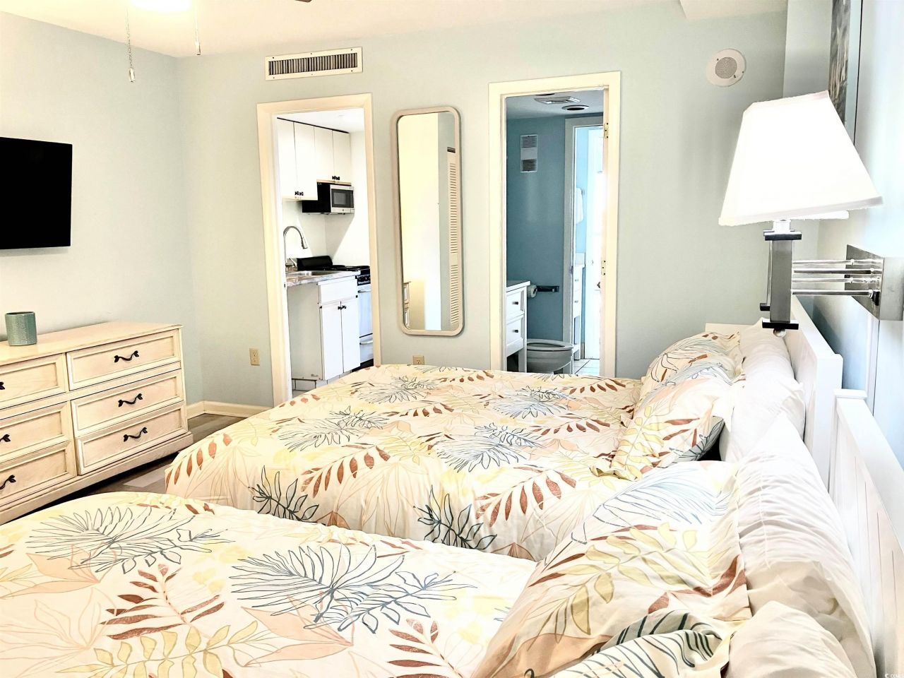 210 75th Ave. N Photo 4