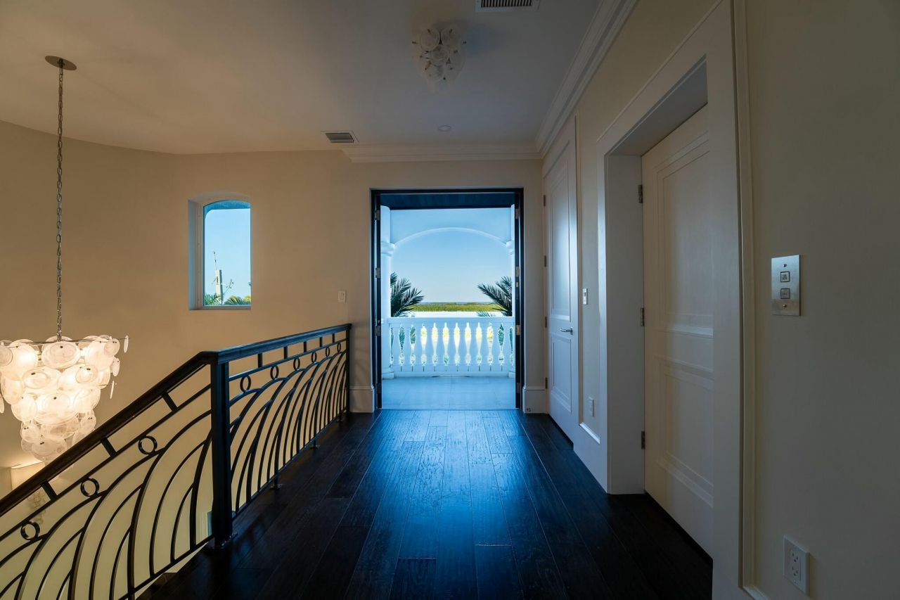 42 Cannon Royal Drive, Shark Key, FL 33040 Photo