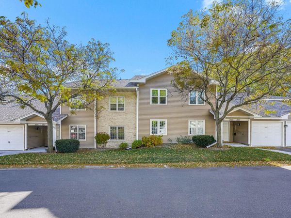 1807 1/2 County Road E East, Unit 34, White Bear Lake, MN 55110