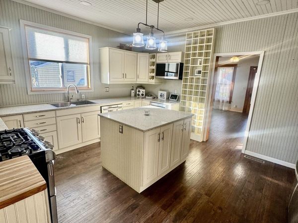 407 1St Street, Dumont, IA 50625