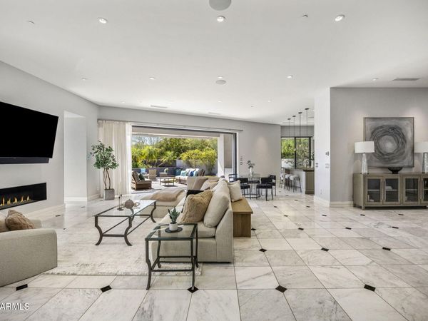 5434 E LINCOLN Drive, Unit 67, Paradise Valley, AZ 85253