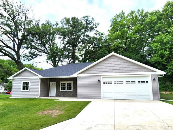 810 Galena Street, Darlington, WI 53530