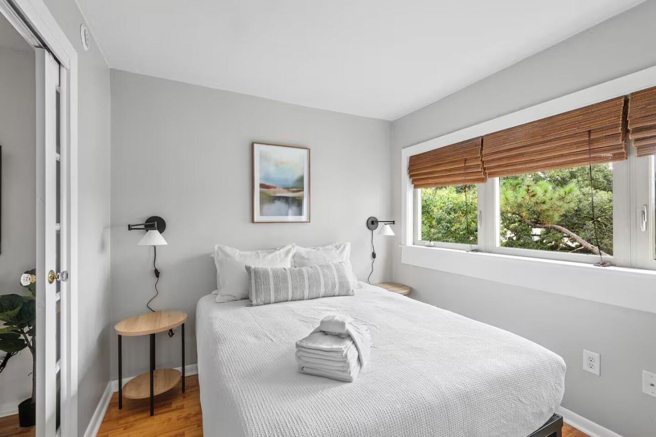 40 Bee Street Photo 11