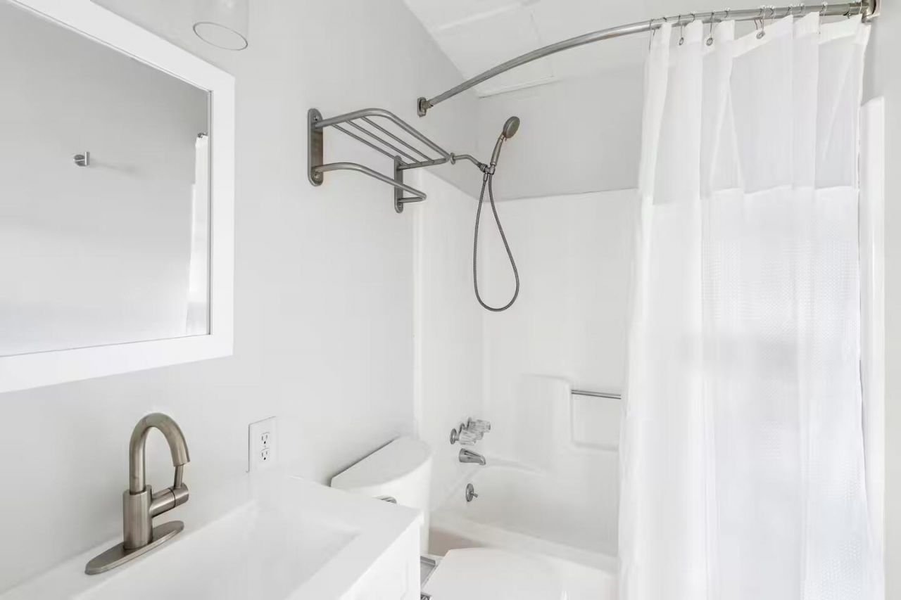 40 Bee Street Photo 12