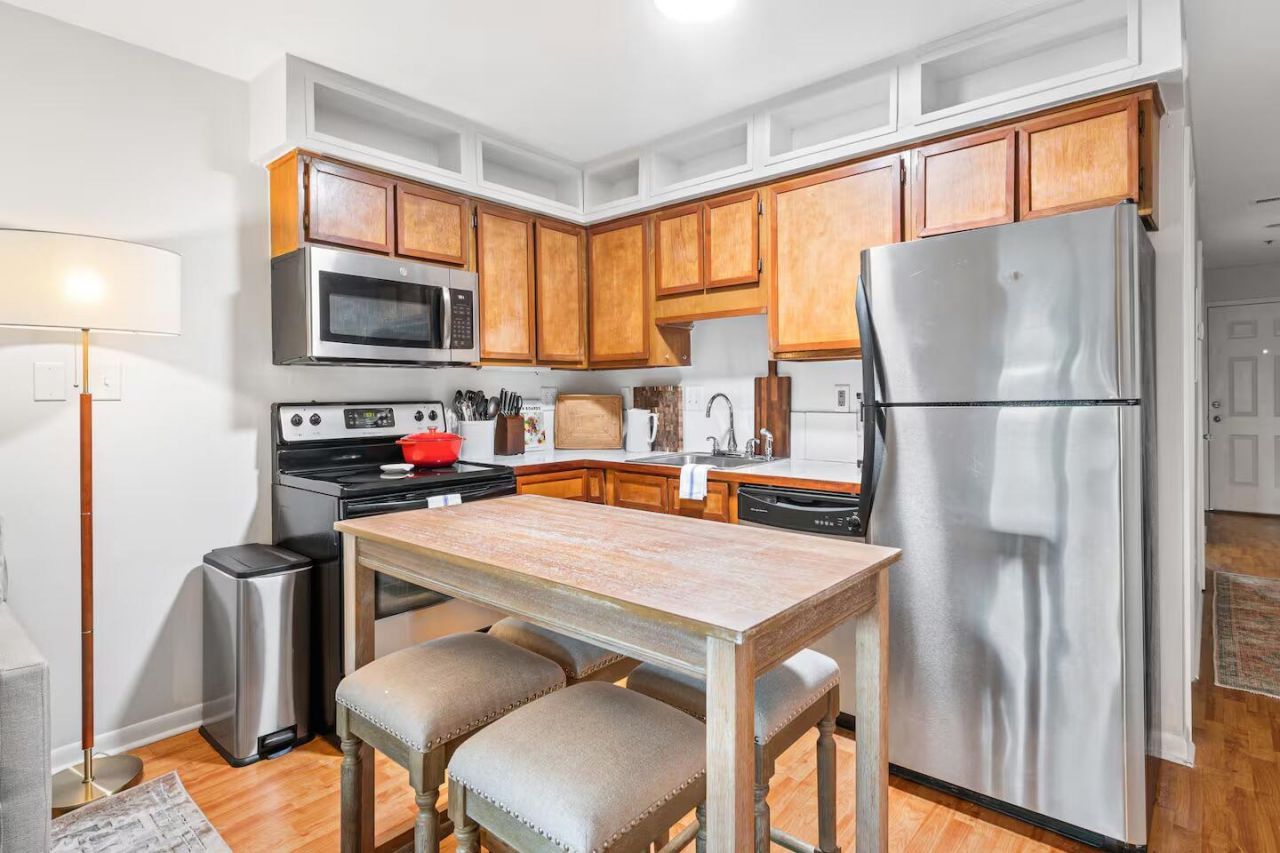 40 Bee Street Photo 2