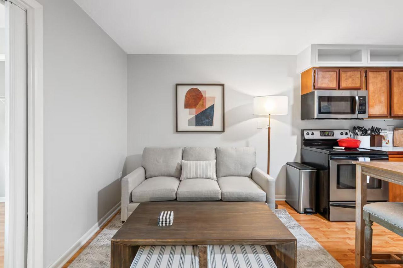 40 Bee Street Photo 4