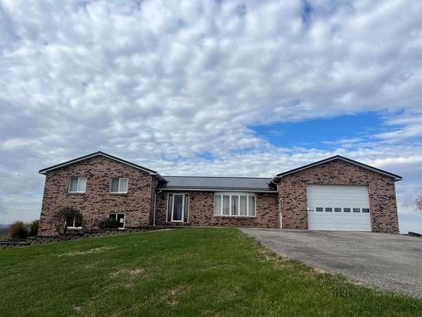 252 Kansas Ridge Lane, Moundsville, WV 26041