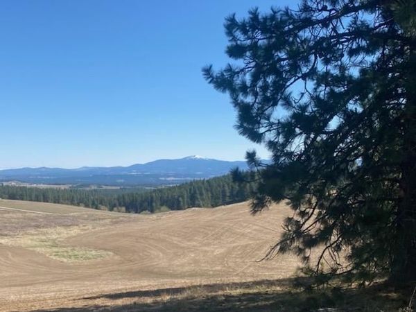 15000 N Brannon Ln, Spokane, WA 99208