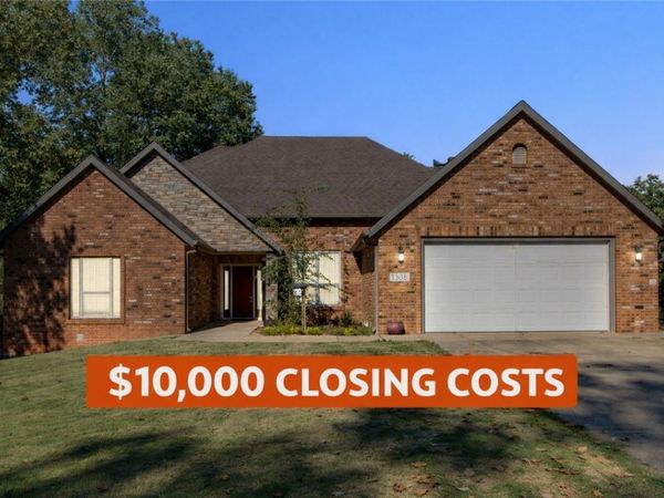 13708 Crazy Horse Drive, Rogers, AR 72758