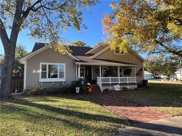 1116 N Buckeye Street, Iola, KS 66749