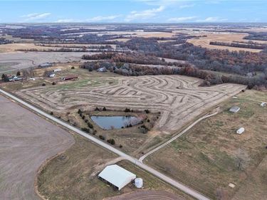 3479 NE Dixon Road, Turney, MO 64493