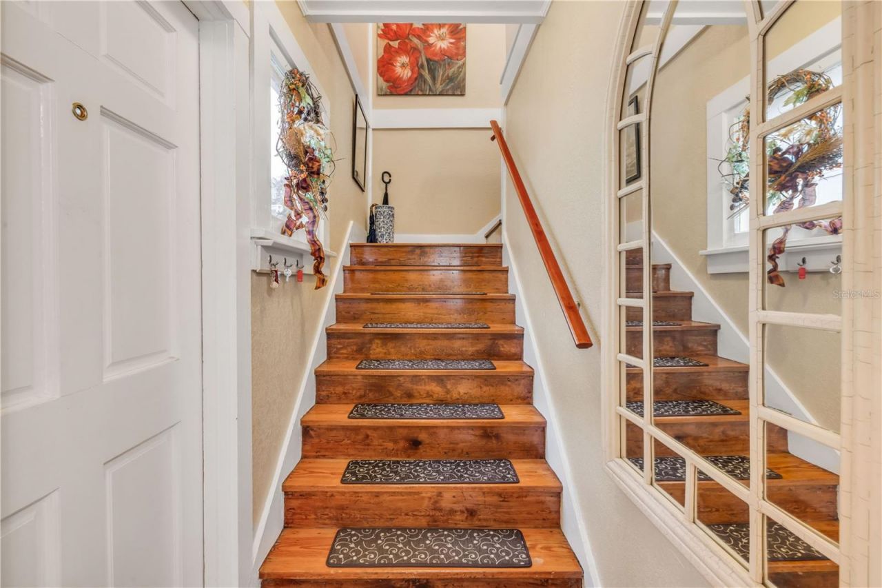 106 Live Oak Street, New Smyrna Beach, FL 32168 Photo