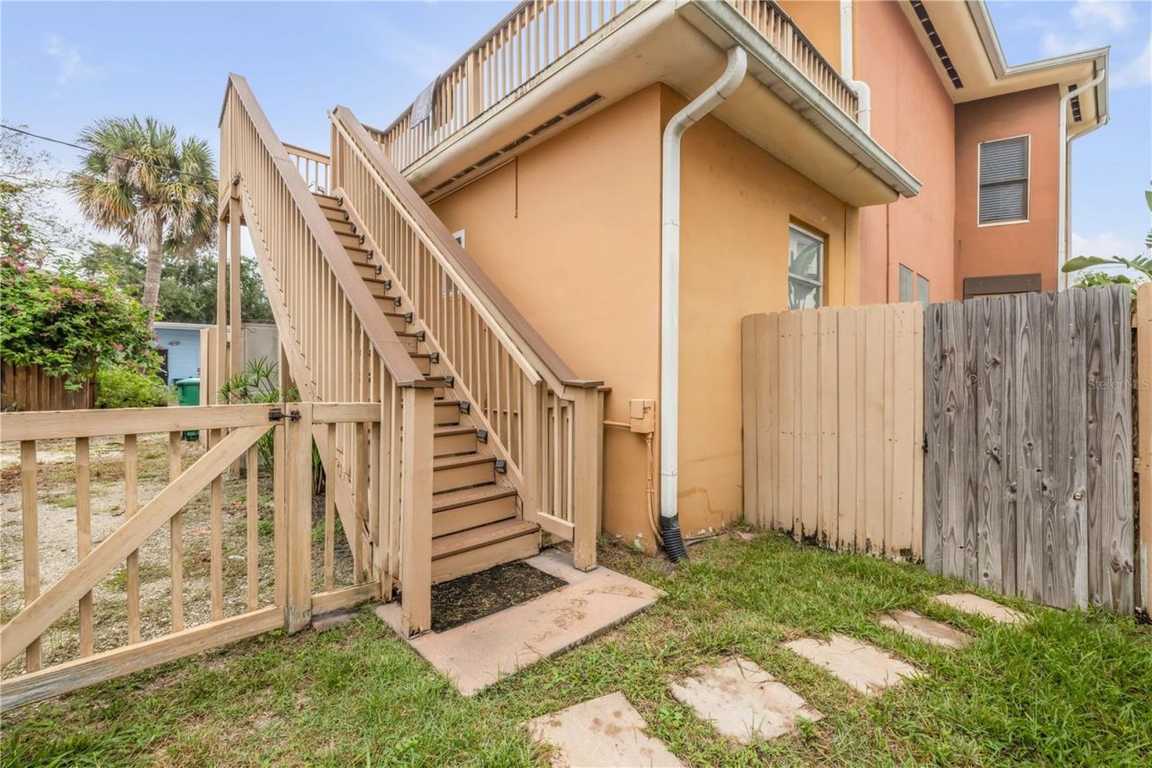 106 Live Oak Street, New Smyrna Beach, FL 32168 Photo