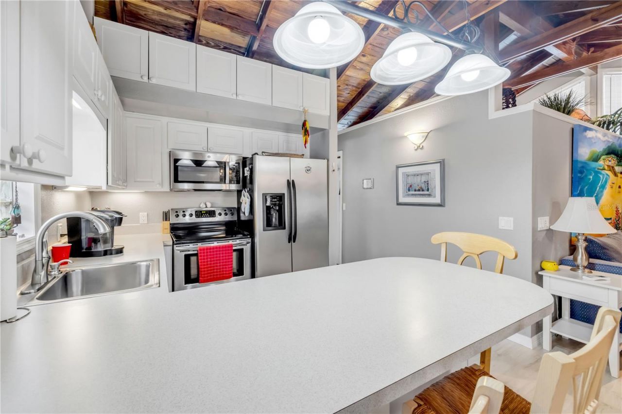 106 Live Oak Street, New Smyrna Beach, FL 32168 Photo