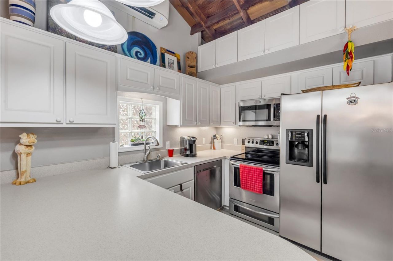 106 Live Oak Street, New Smyrna Beach, FL 32168 Photo