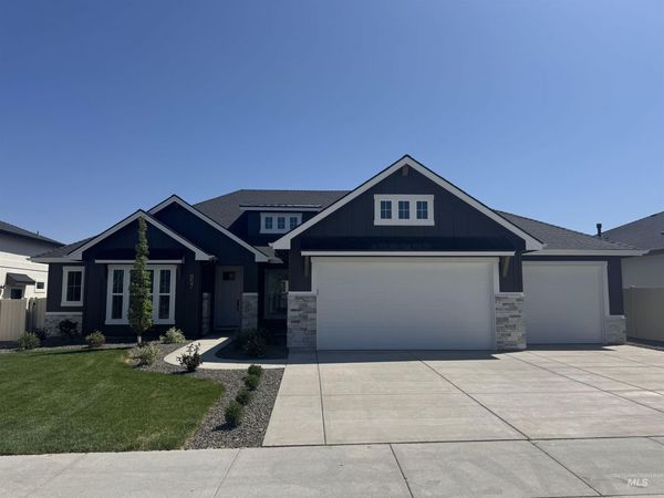 699 W Oak Springs Dr, Meridian, ID 83642
