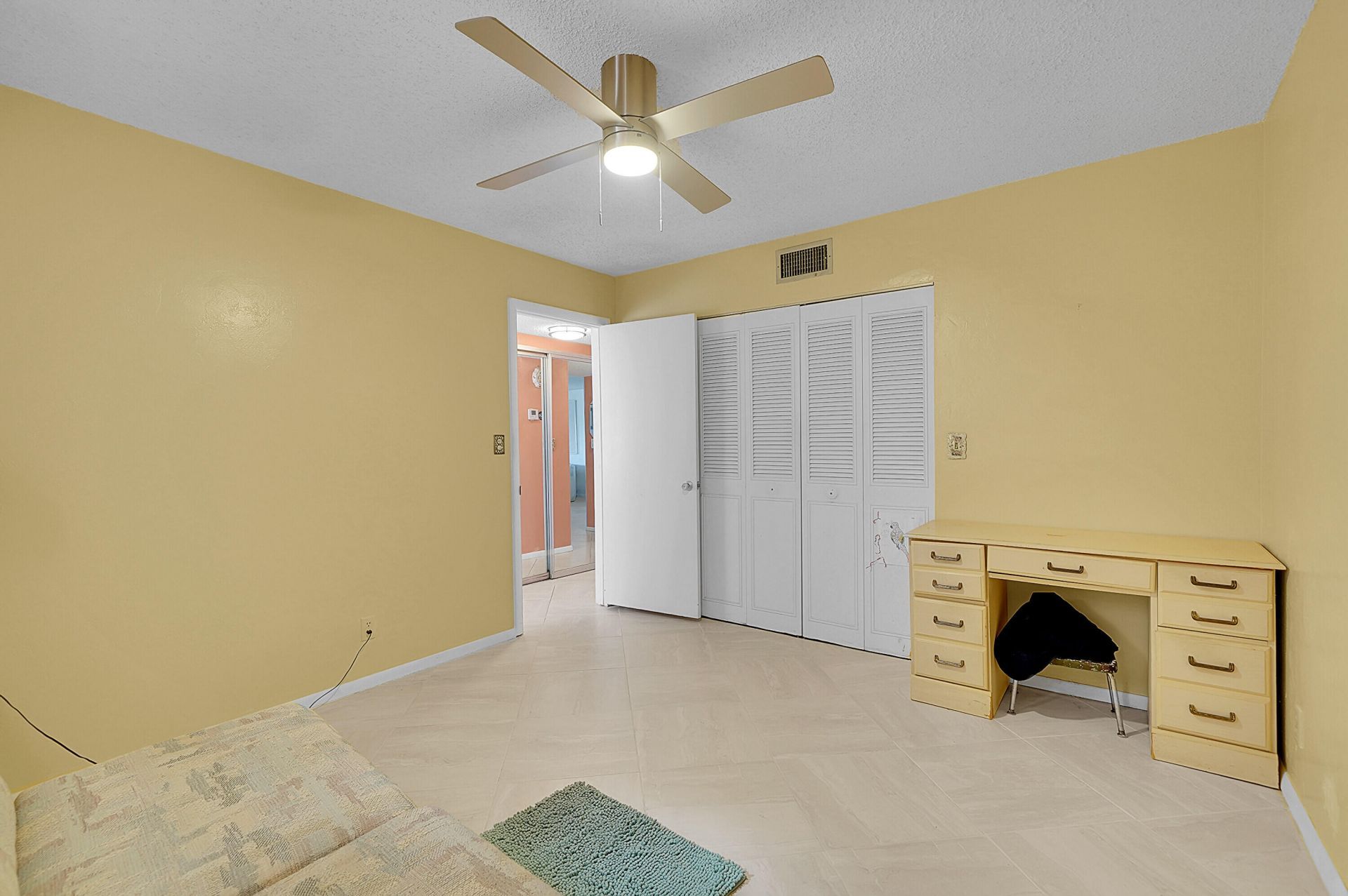 4000 NW 44th Avenue, Unit 301, Lauderdale Lakes, FL 33319 Photo