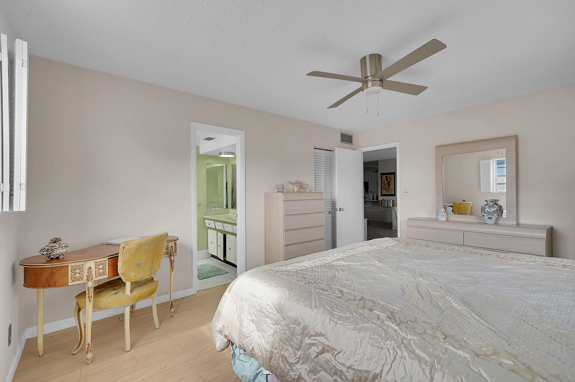 4000 NW 44th Avenue, Unit 301, Lauderdale Lakes, FL 33319 Photo