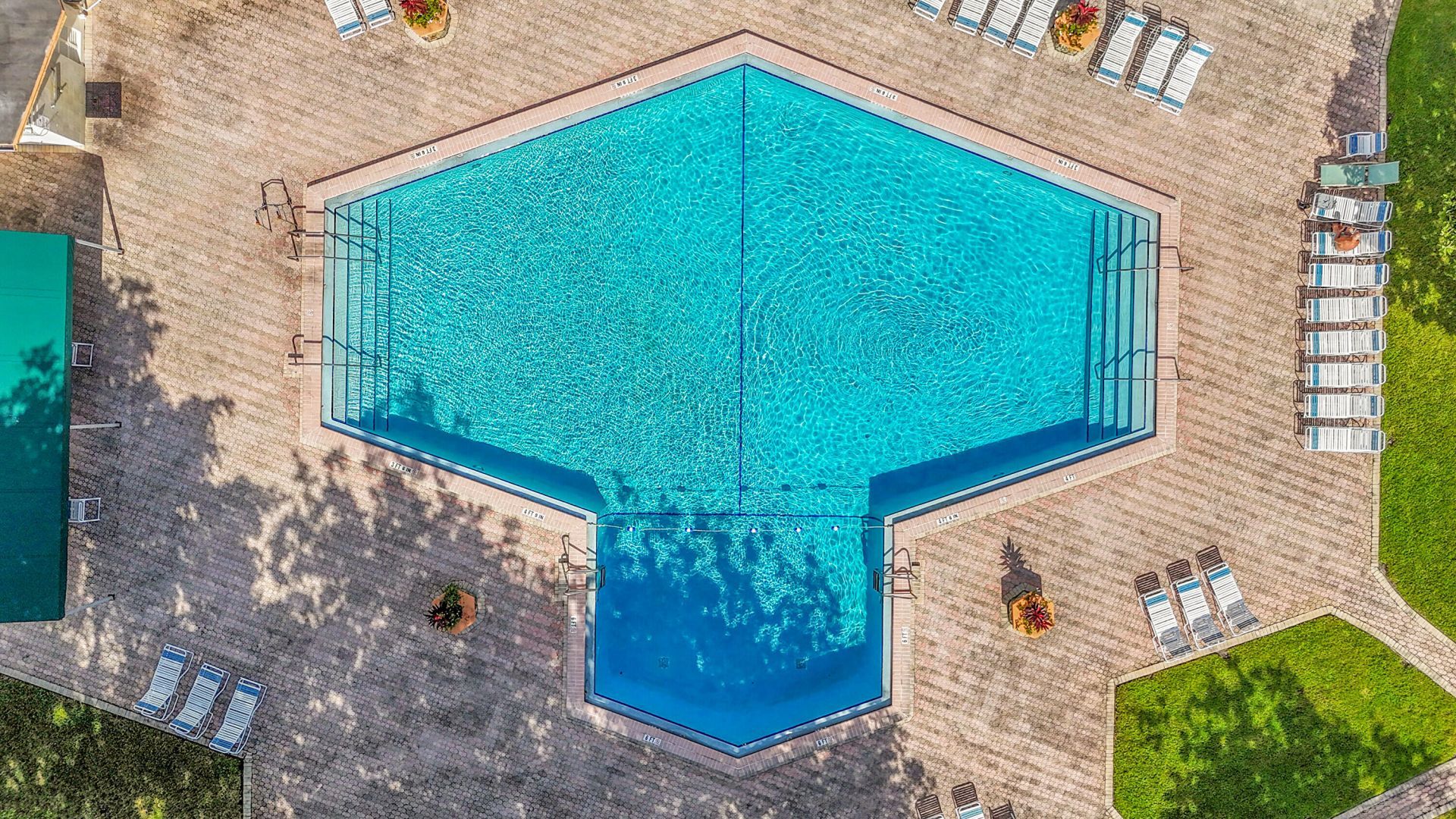 4000 NW 44th Avenue, Unit 301, Lauderdale Lakes, FL 33319 Photo