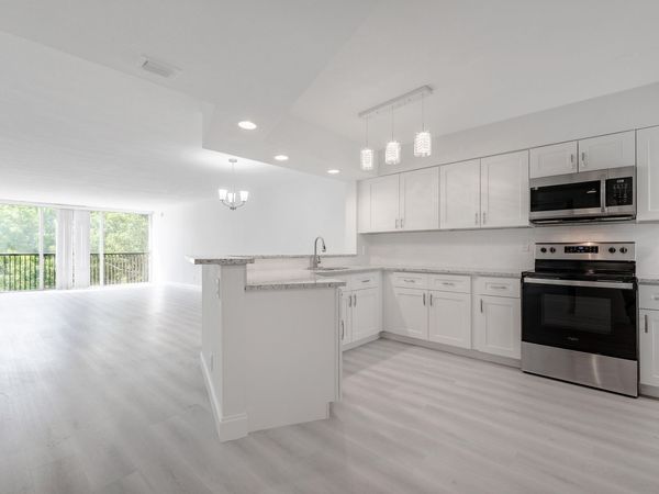 2208 S Cypress Bend Drive, Unit 407, Pompano Beach, FL 33069