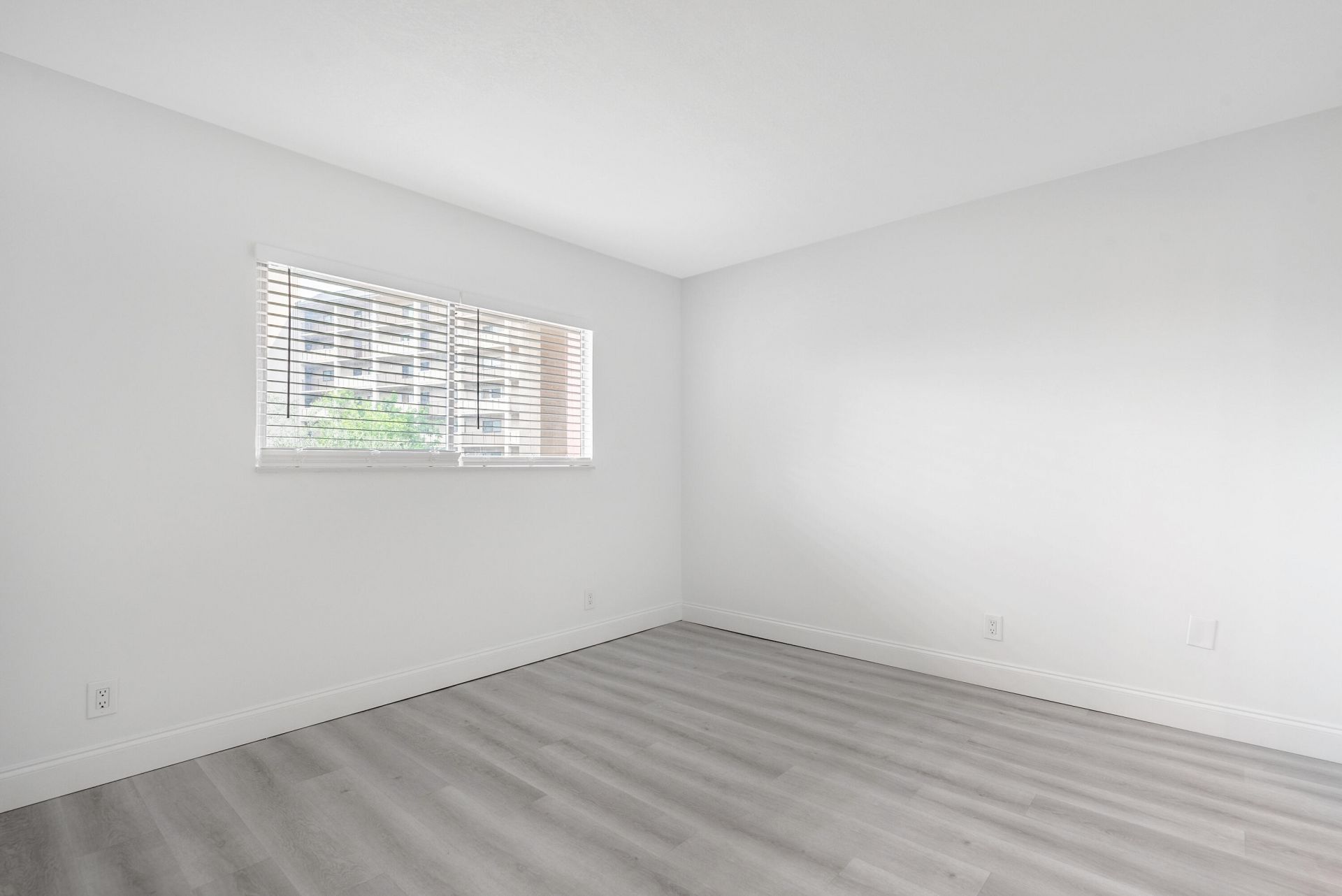 2208 S Cypress Bend Drive, Unit 407, Pompano Beach, FL 33069 Photo