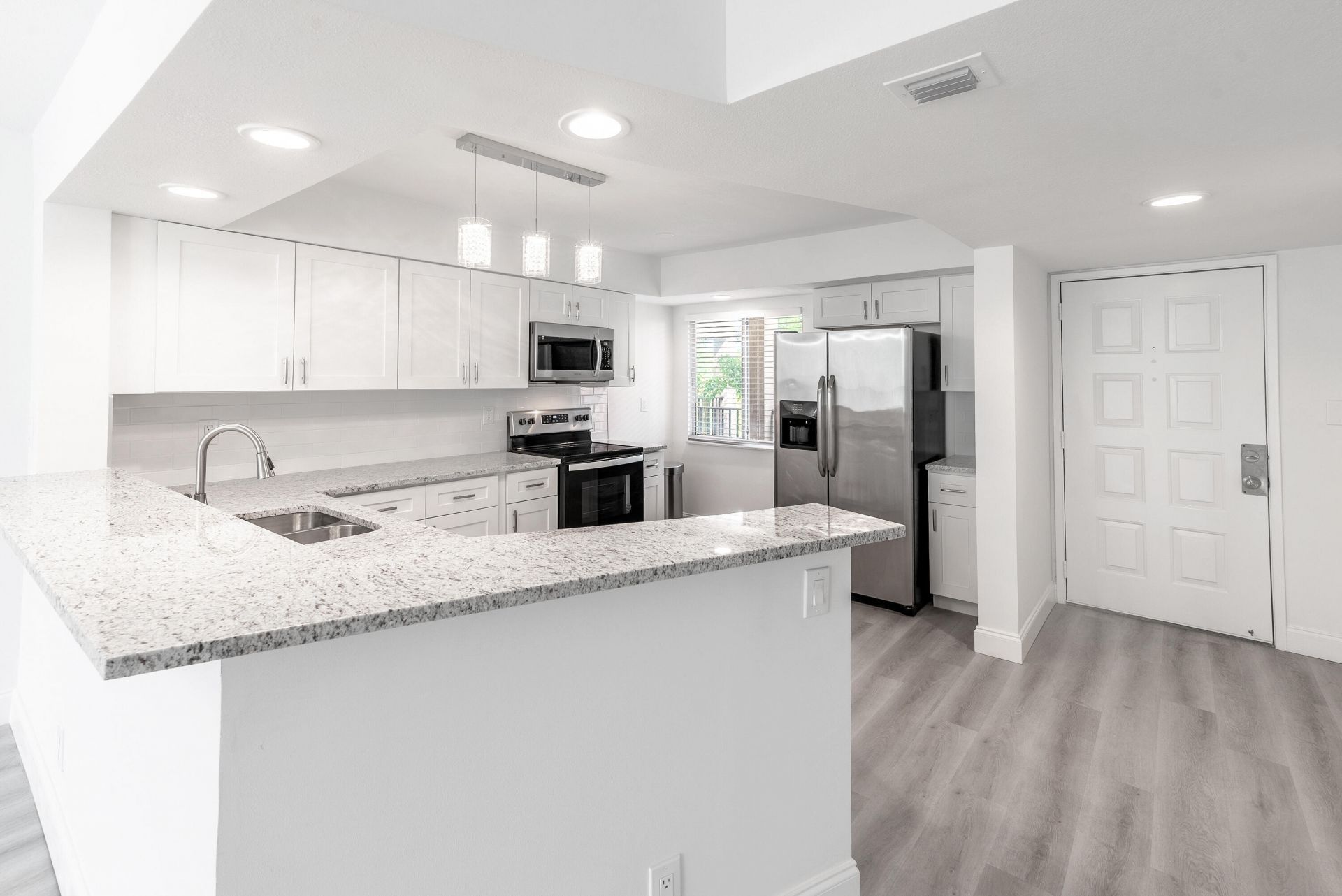 2208 S Cypress Bend Drive, Unit 407, Pompano Beach, FL 33069 Photo