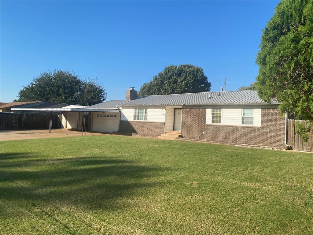 705 S 6th Street, Canute, OK 73626 Main Photo