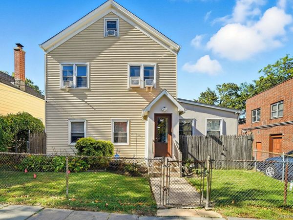 124 W Lincoln Avenue, Mount Vernon, NY 10550