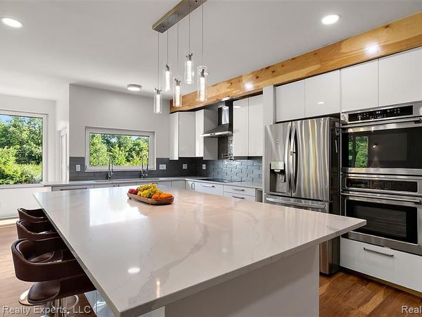 6727 Napier Road, Salem Twp, MI 48170