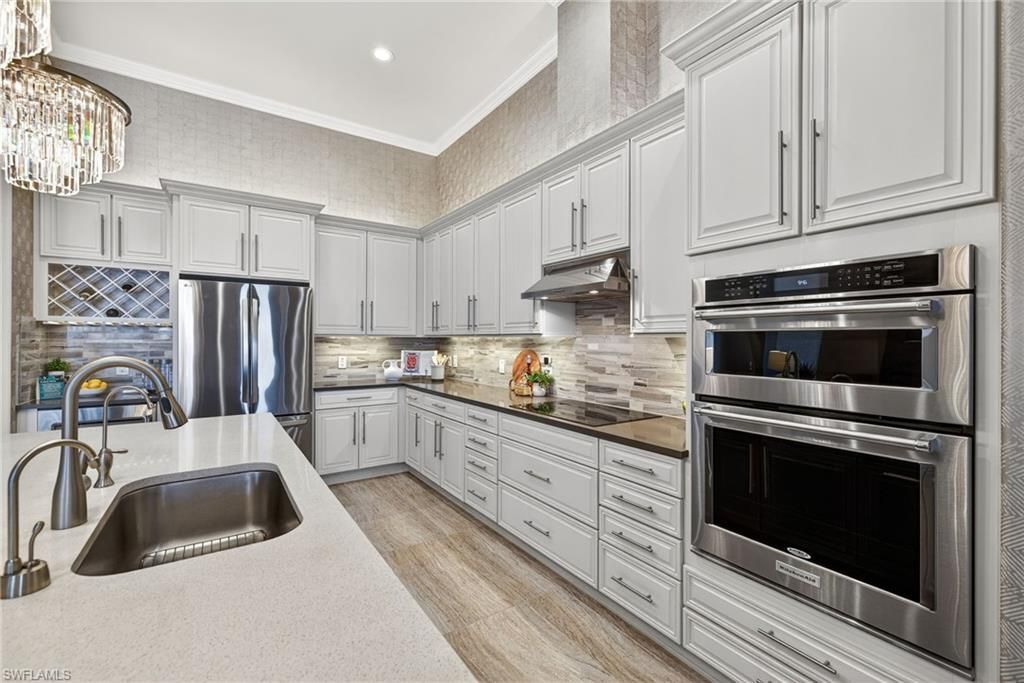 9075 Breakwater Dr, Naples, FL 34120 Photo