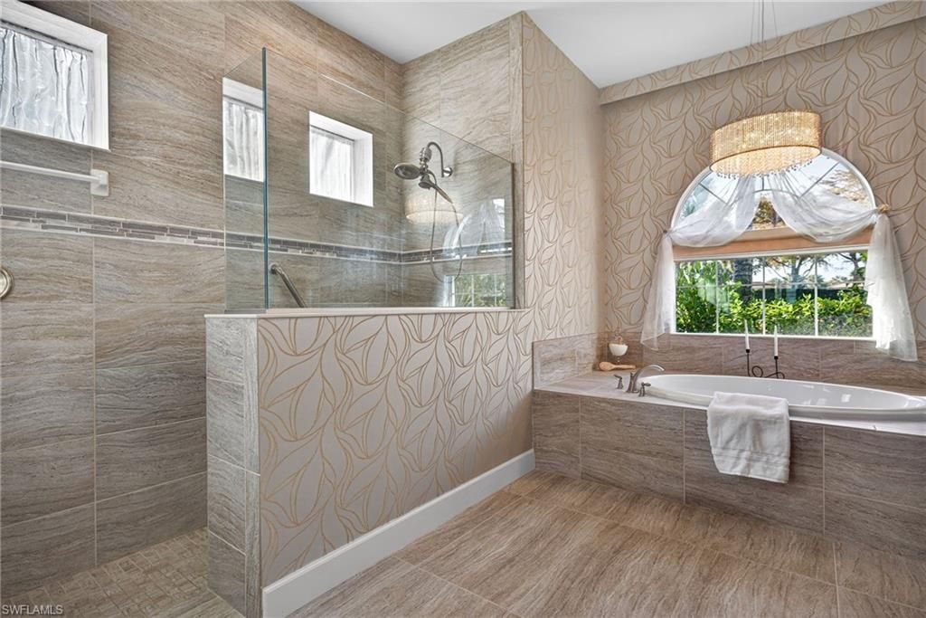 9075 Breakwater Dr, Naples, FL 34120 Photo