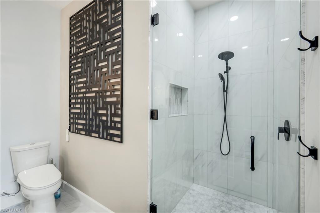 9075 Breakwater Dr, Naples, FL 34120 Photo
