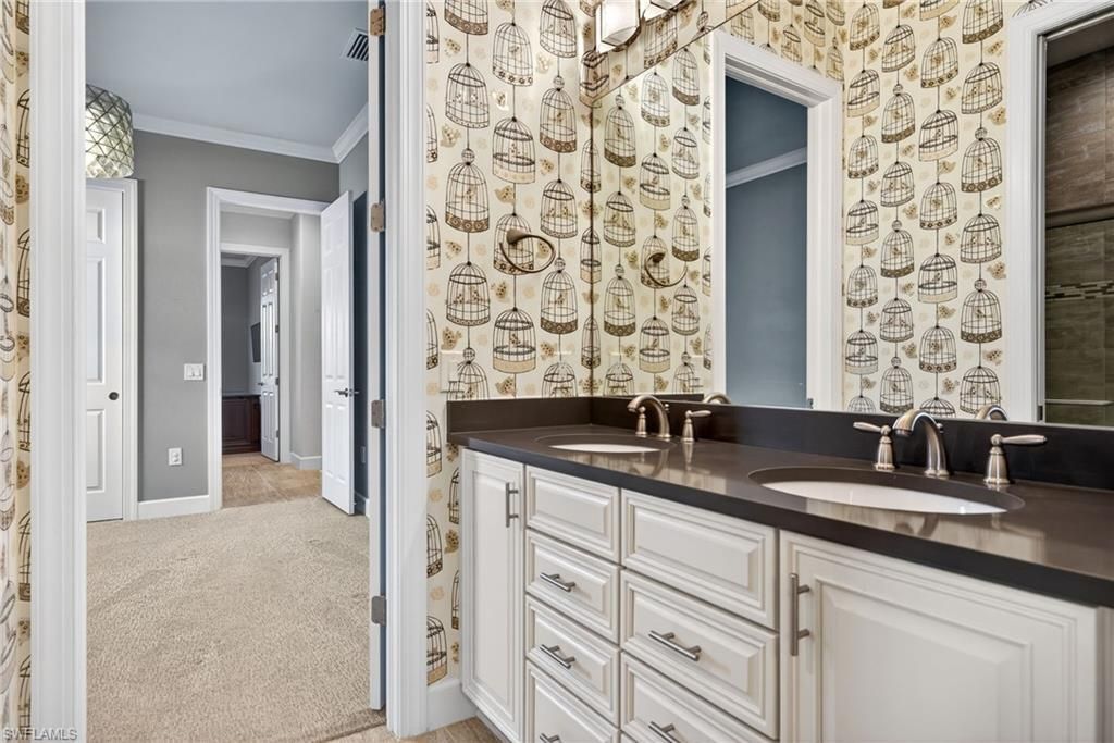 9075 Breakwater Dr, Naples, FL 34120 Photo