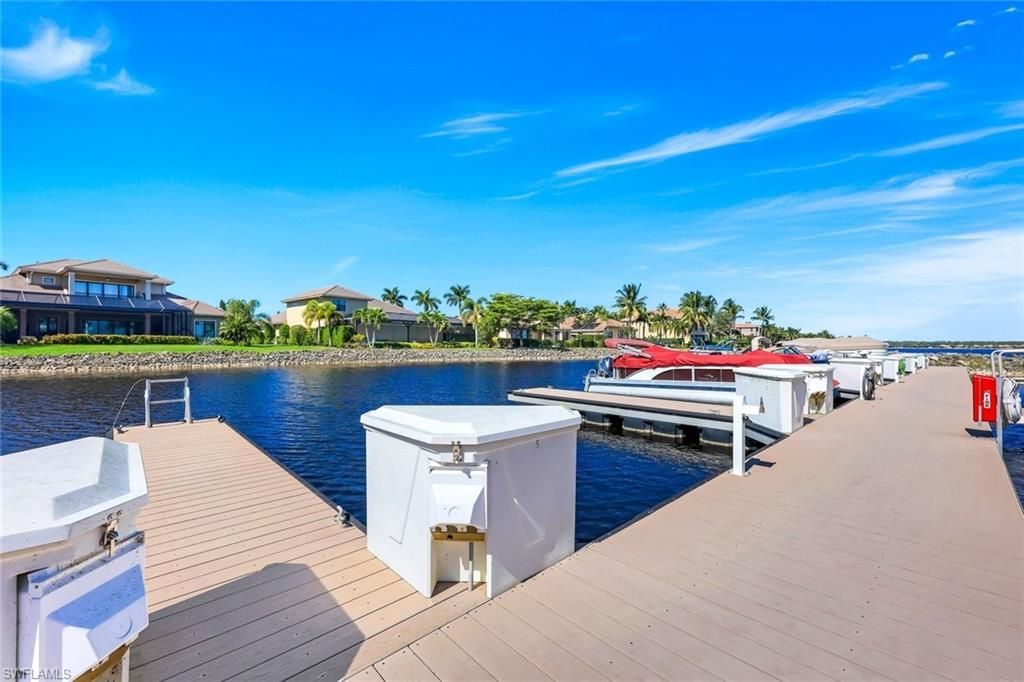 9075 Breakwater Dr, Naples, FL 34120 Photo