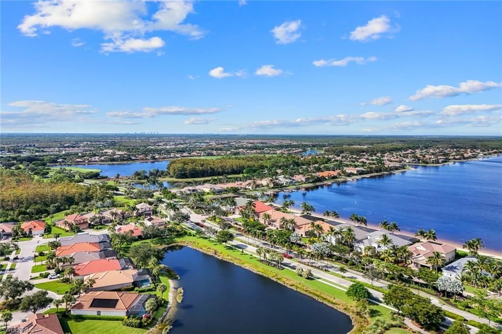9075 Breakwater Dr, Naples, FL 34120 Photo