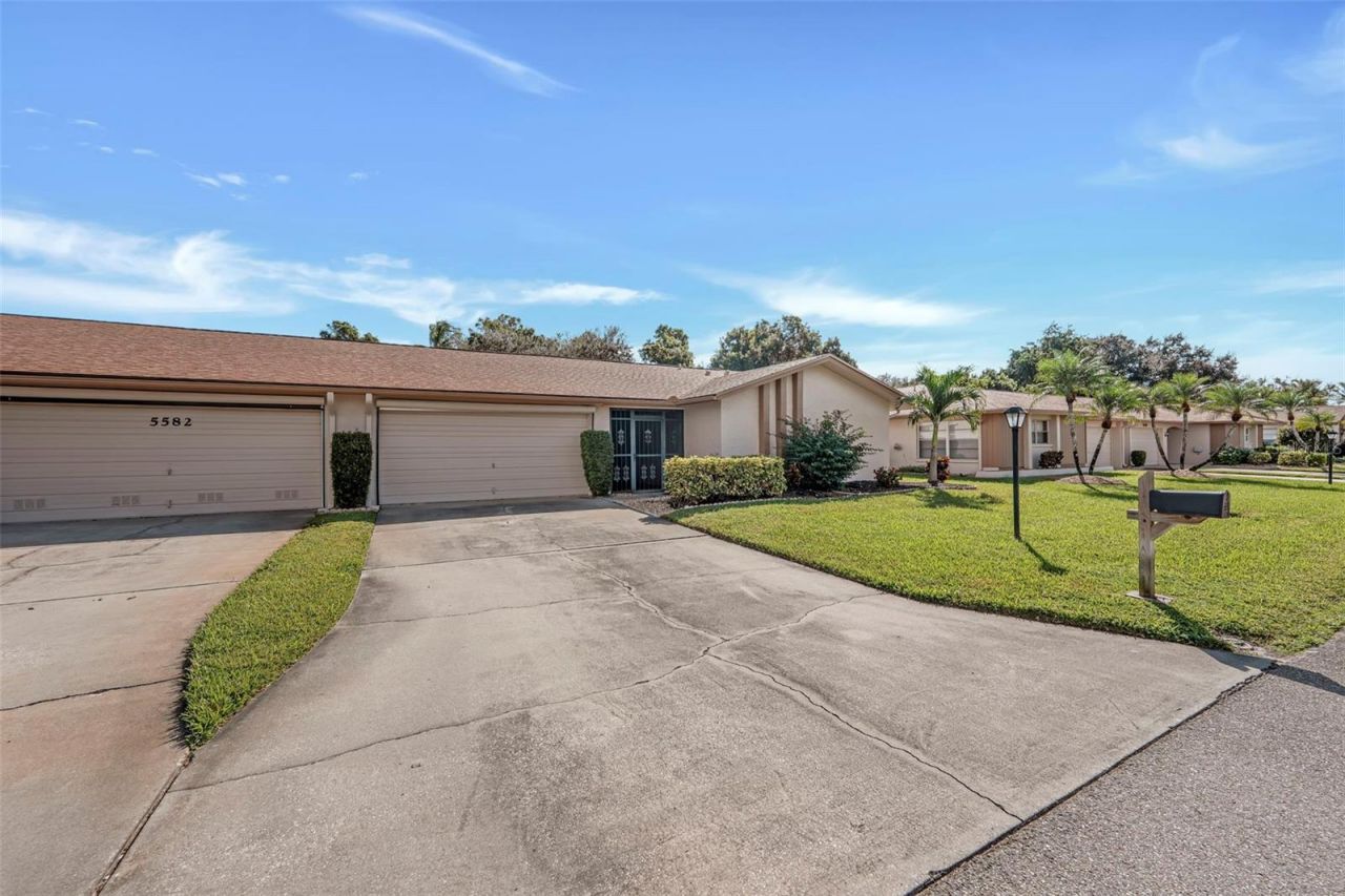 5584 Buring Court, Fort Myers, FL 33919 Photo