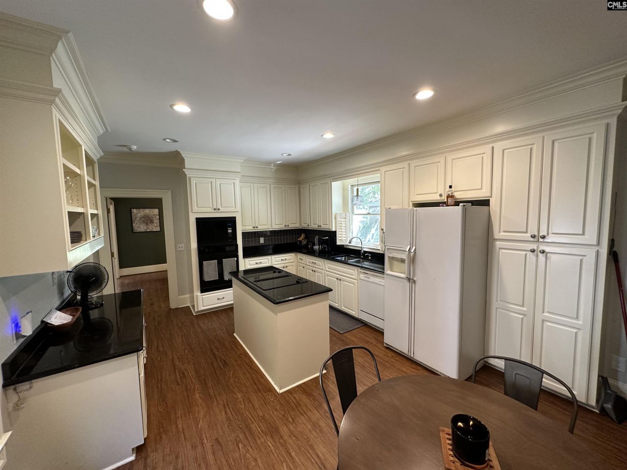 219 Mallet Hill Road Photo 8