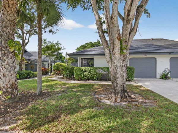 5082 Pine Drive, Boynton Beach, FL 33437