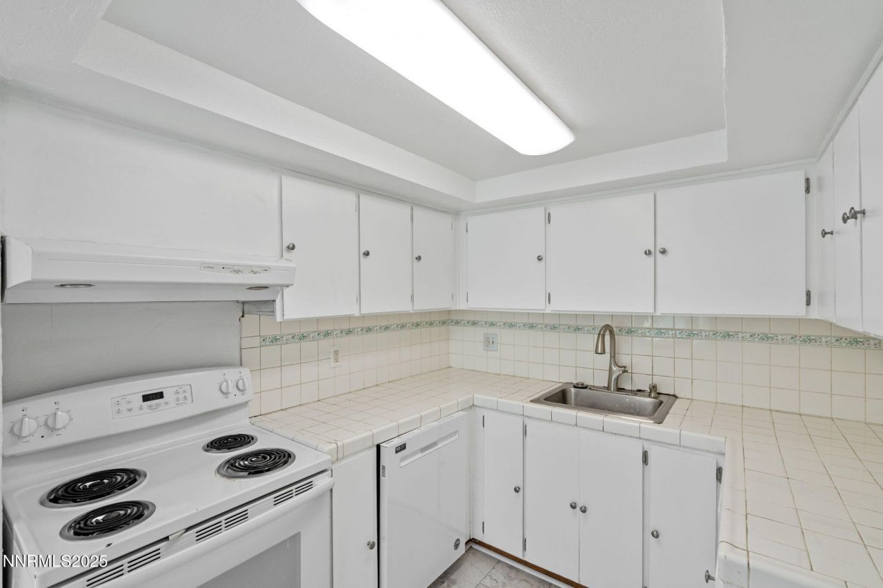 1889 Merchant Street, Sparks, NV 89431 Photo